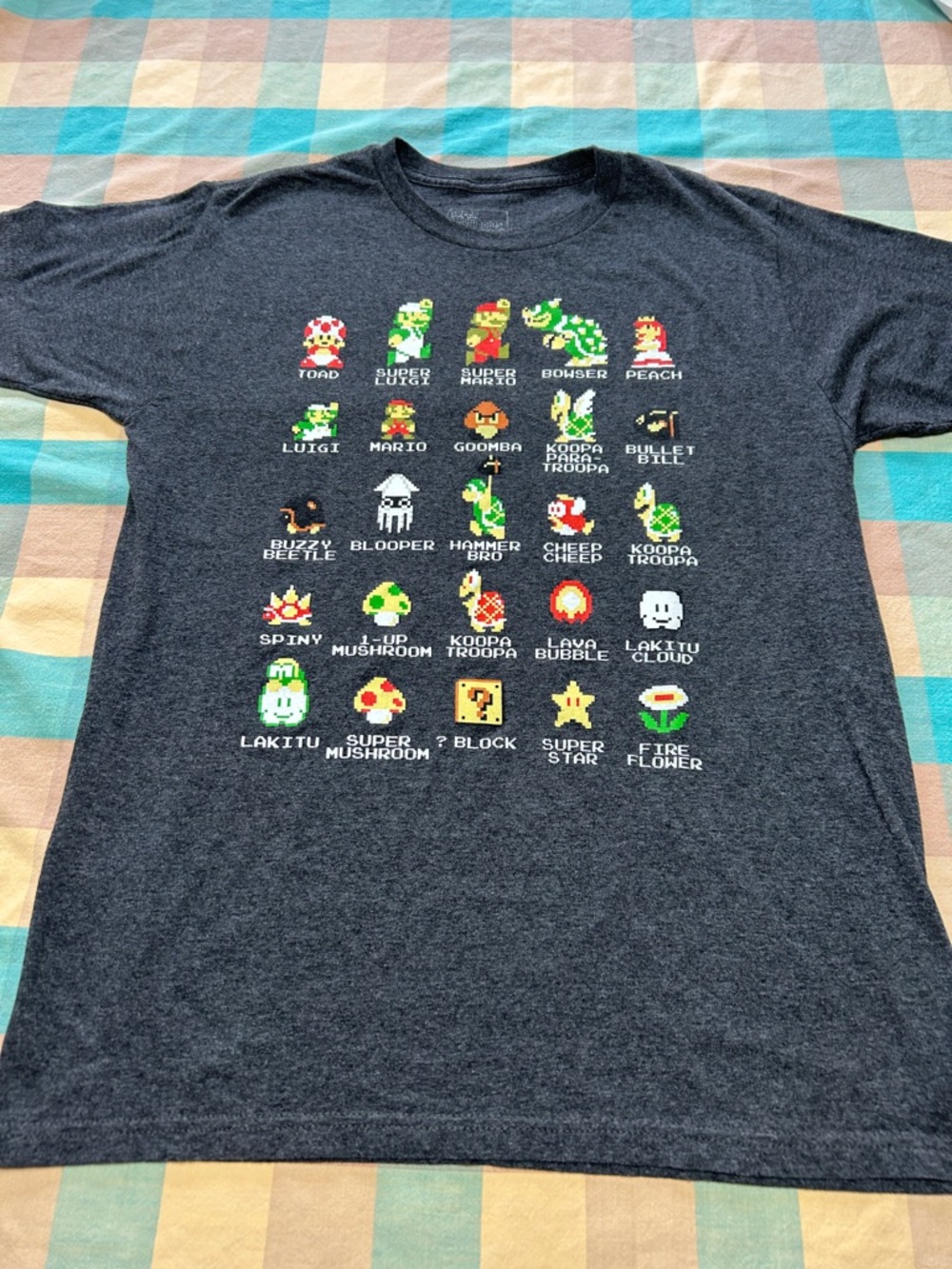 2015 Super Mario Bros. Character Guide Graphic Mens Short Sleeve T-Shirt Large